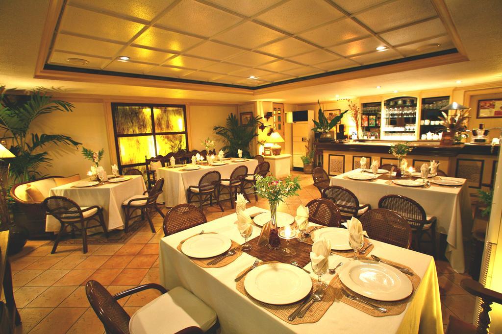 Villa Margarita Hotel Davao Luaran gambar